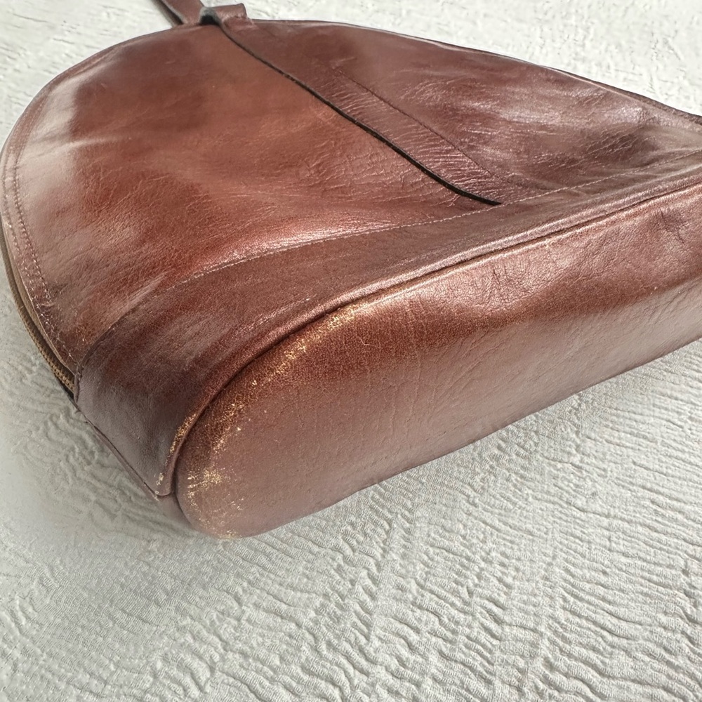 Genesis by Sabina70s/80s Reddish Brown Equestrian Domed Bag With Brass Ring​ - Picture 7 of 16